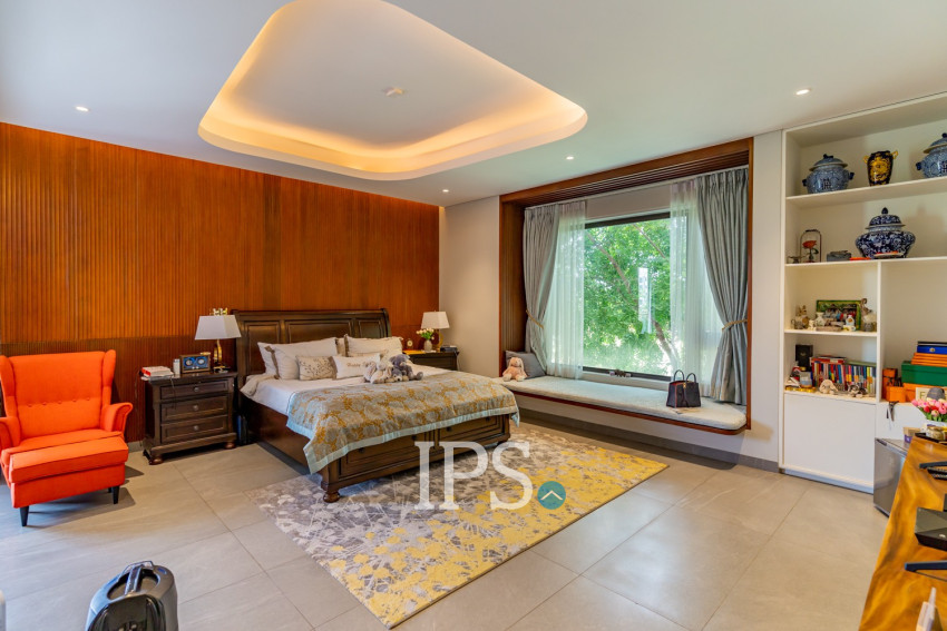 Contemporary 4 Bedroom Villa For Rent  Chak Angrae Leu, Phnom Penh