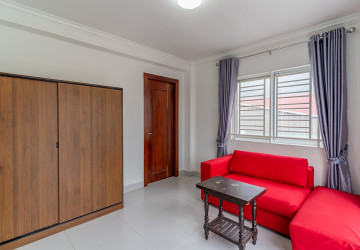 1 Bedroom Apartment For Rent - Phsar Kandal 2, Phnom Penh thumbnail