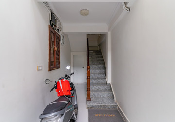 1 Bedroom Apartment For Rent - Phsar Kandal 2, Phnom Penh thumbnail