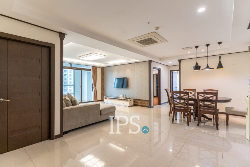 3 Bedroom Condo For Rent - De Castle Royal, BKK1, Phnom Penh