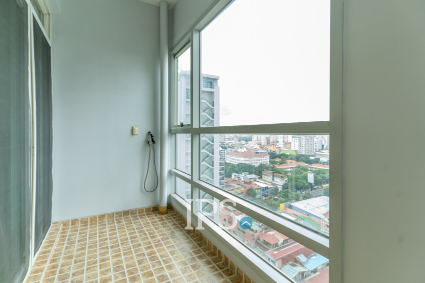 3 Bedroom Condo For Rent - De Castle Royal, BKK1, Phnom Penh