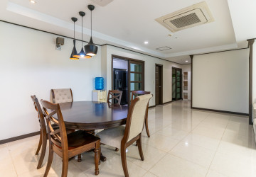 3 Bedroom Condo For Rent - De Castle Royal, BKK1, Phnom Penh thumbnail