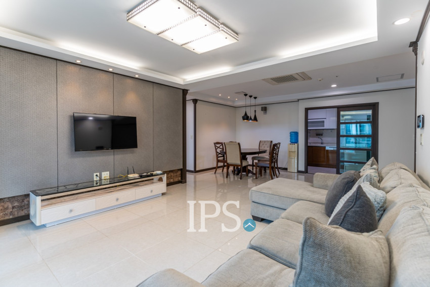 3 Bedroom Condo For Rent - De Castle Royal, BKK1, Phnom Penh