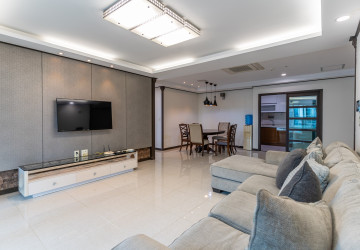 3 Bedroom Condo For Rent - De Castle Royal, BKK1, Phnom Penh thumbnail