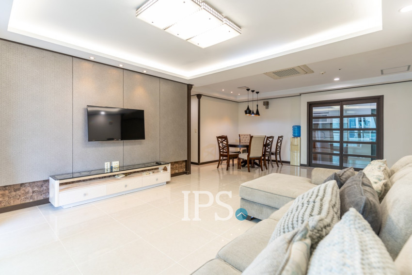 3 Bedroom Condo For Rent - De Castle Royal, BKK1, Phnom Penh