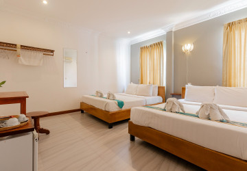 21 Bedroom Hotel For Sale - Sala Kamreuk, Siem Reap thumbnail