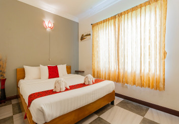 21 Bedroom Hotel For Sale - Sala Kamreuk, Siem Reap thumbnail