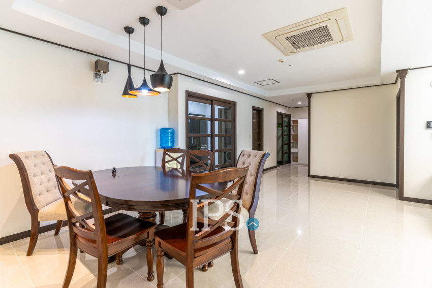 15th Floor 3 Bedroom Condo For Sale - De Castle Royal, BKK1, Phnom Penh