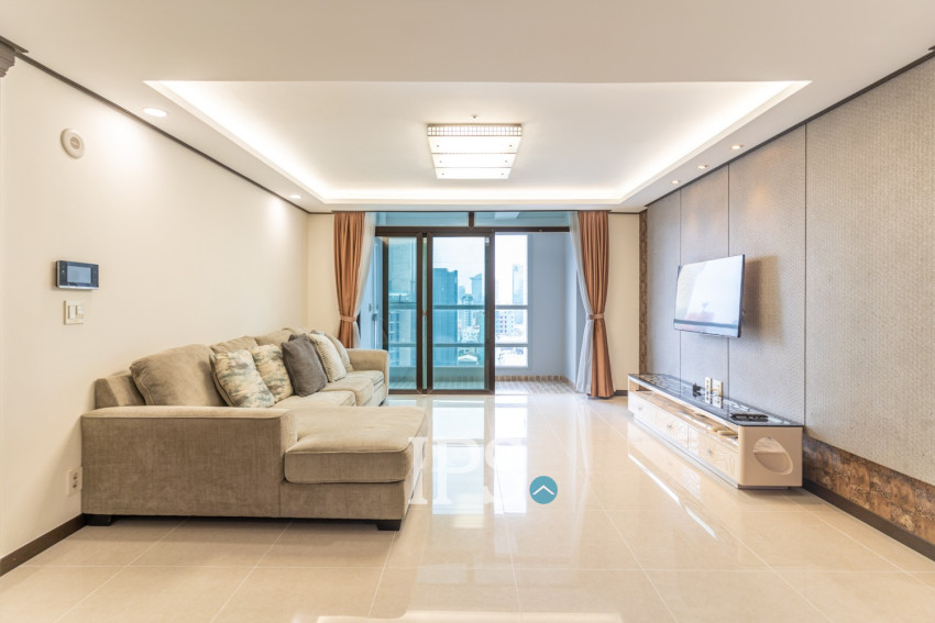 15th Floor 3 Bedroom Condo For Sale - De Castle Royal, BKK1, Phnom Penh