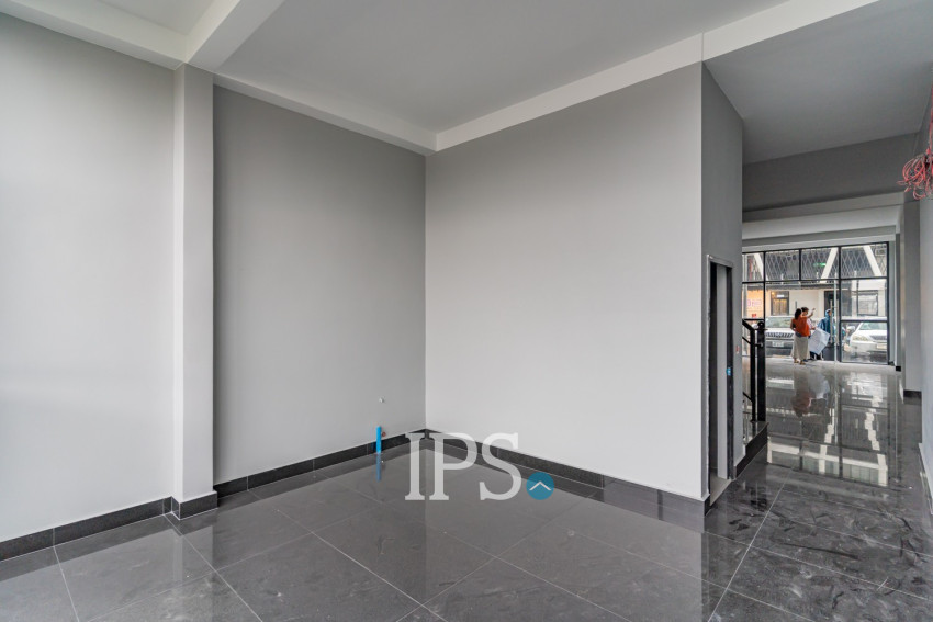 163.2 Sqm Retail Space For Rent - Wat Phnom, Phnom Penh