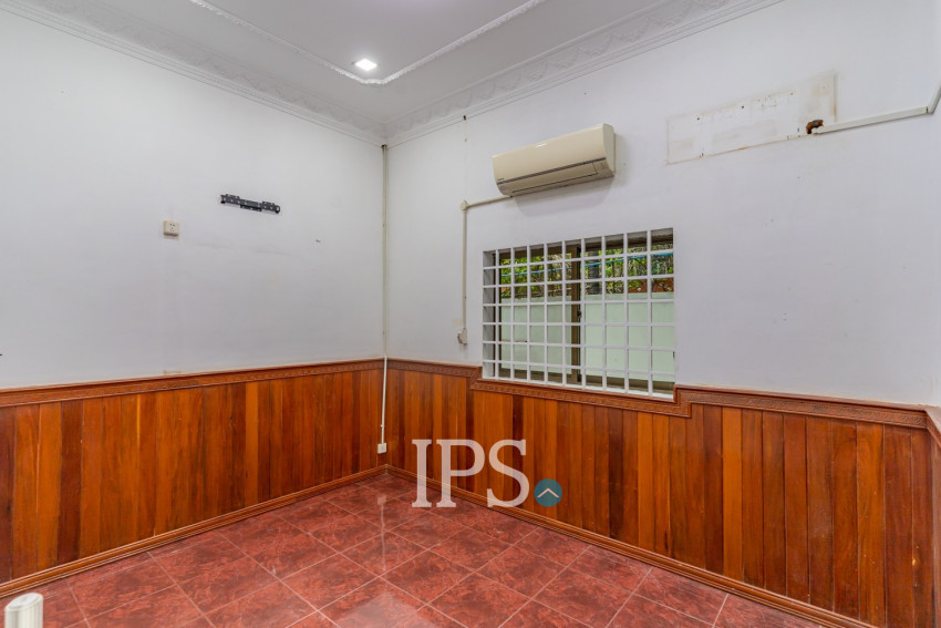 3 Bedroom Commercial Villa For Rent - Beoung Kak 2, Phnom Penh