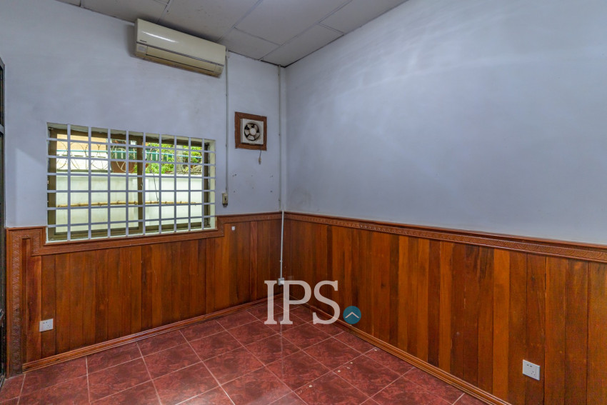 3 Bedroom Commercial Villa For Rent - Beoung Kak 2, Phnom Penh