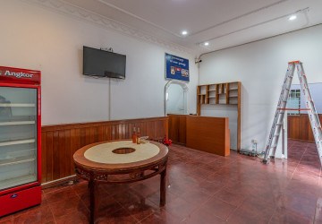 3 Bedroom Commercial Villa For Rent - Beoung Kak 2, Phnom Penh thumbnail