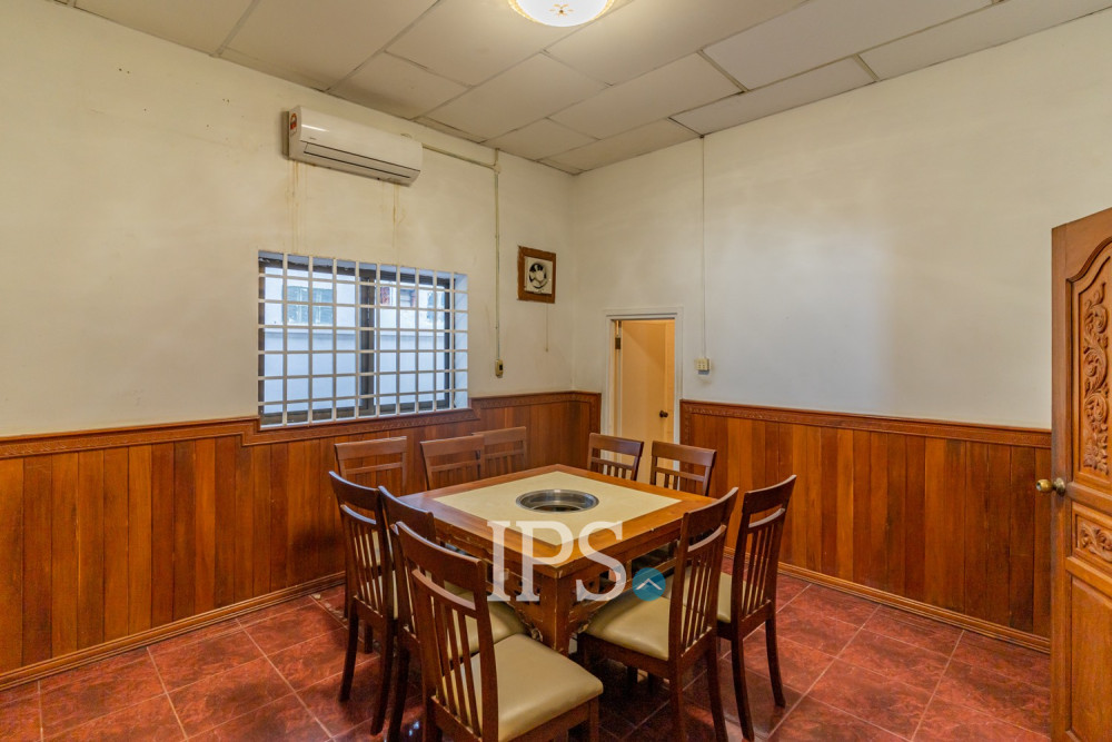 3 Bedroom Commercial Villa For Rent - Beoung Kak 2, Phnom Penh - Image 14