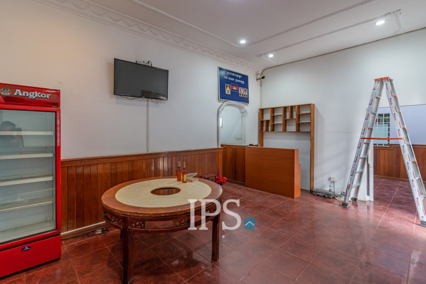 3 Bedroom Commercial Villa For Rent - Beoung Kak 2, Phnom Penh