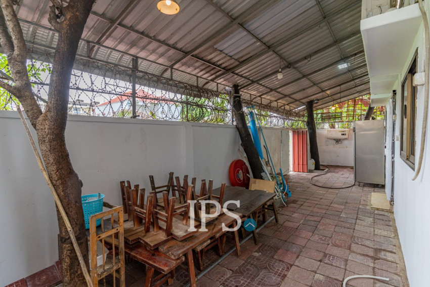 3 Bedroom Commercial Villa For Rent - Beoung Kak 2, Phnom Penh