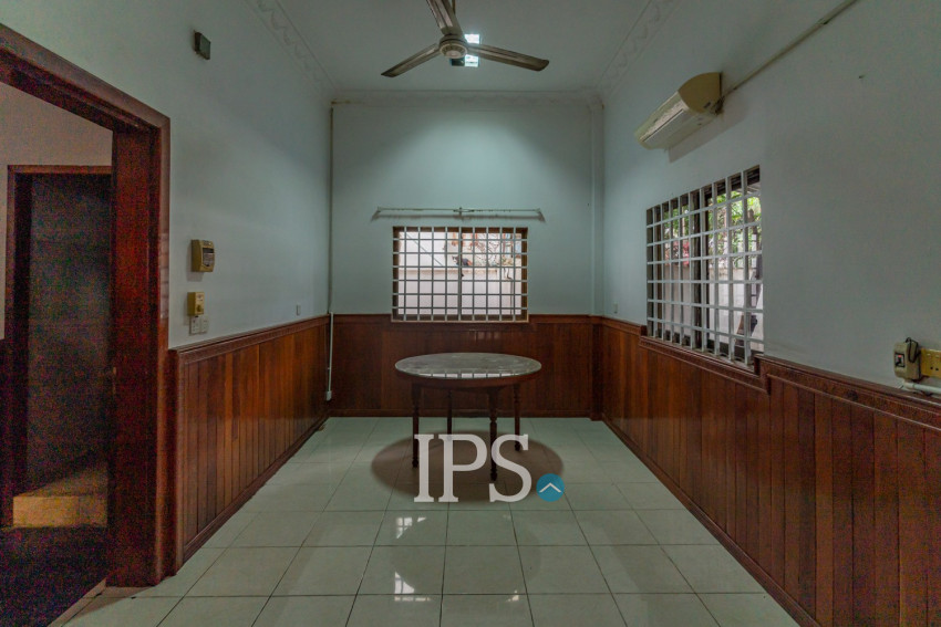 3 Bedroom Commercial Villa For Rent - Beoung Kak 2, Phnom Penh