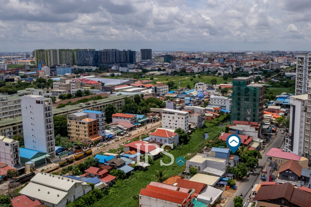 3 Bedroom Commercial Villa For Rent - Beoung Kak 2, Phnom Penh - Image 31