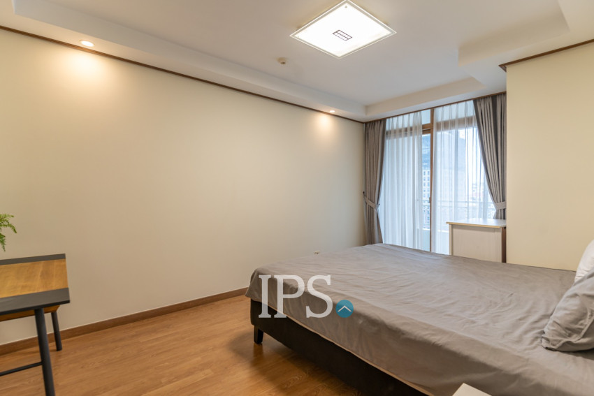 2 Bedroom Condo For Rent - De Castle Royal, BKK1, Phnom Penh