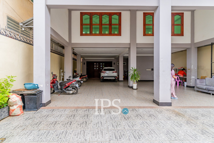 1 Bedroom Serviced Apartment For Rent - Olympic, Phnom Penh