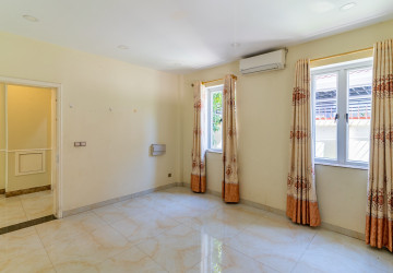 5 Bedroom Villa For Rent - Bassac Garden City, Tonle Bassac, Phnom Penh thumbnail