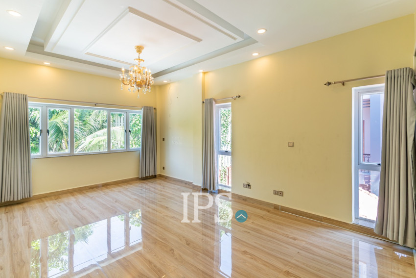 5 Bedroom Villa For Rent - Bassac Garden City, Tonle Bassac, Phnom Penh