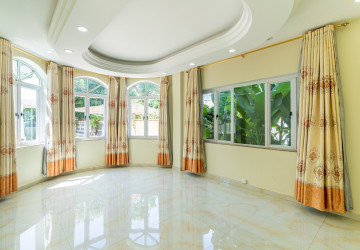 5 Bedroom Villa For Rent - Bassac Garden City, Tonle Bassac, Phnom Penh thumbnail