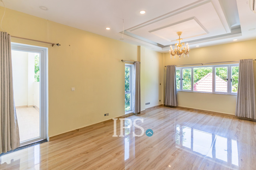 5 Bedroom Villa For Rent - Bassac Garden City, Tonle Bassac, Phnom Penh