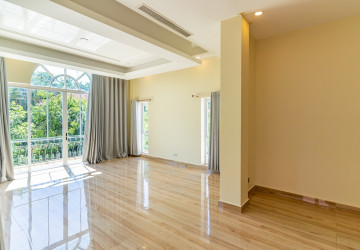 5 Bedroom Villa For Rent - Bassac Garden City, Tonle Bassac, Phnom Penh thumbnail