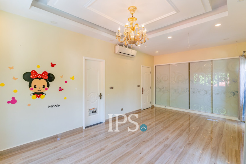 5 Bedroom Villa For Rent - Bassac Garden City, Tonle Bassac, Phnom Penh