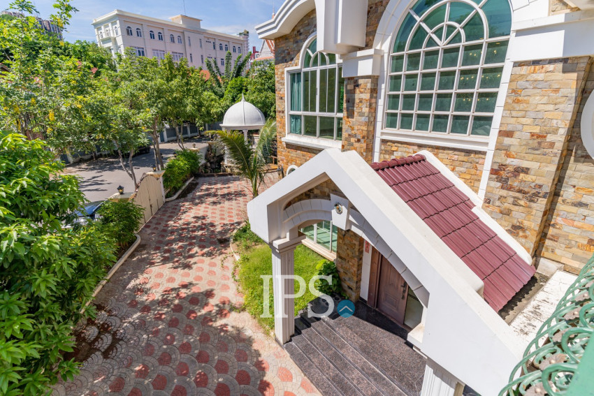 5 Bedroom Villa For Rent - Bassac Garden City, Tonle Bassac, Phnom Penh