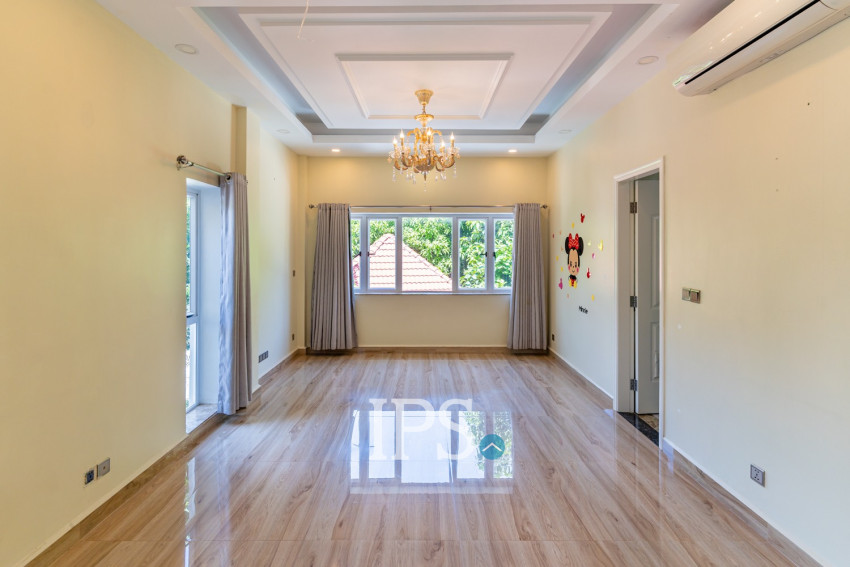 5 Bedroom Villa For Rent - Bassac Garden City, Tonle Bassac, Phnom Penh