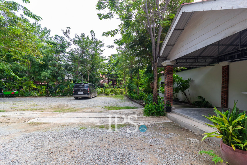 1 Bedroom Compound Wooden House For Rent - Svay Dangkum, Siem Reap