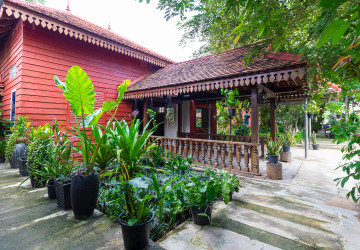 1 Bedroom Compound Wooden House For Rent - Svay Dangkum, Siem Reap thumbnail