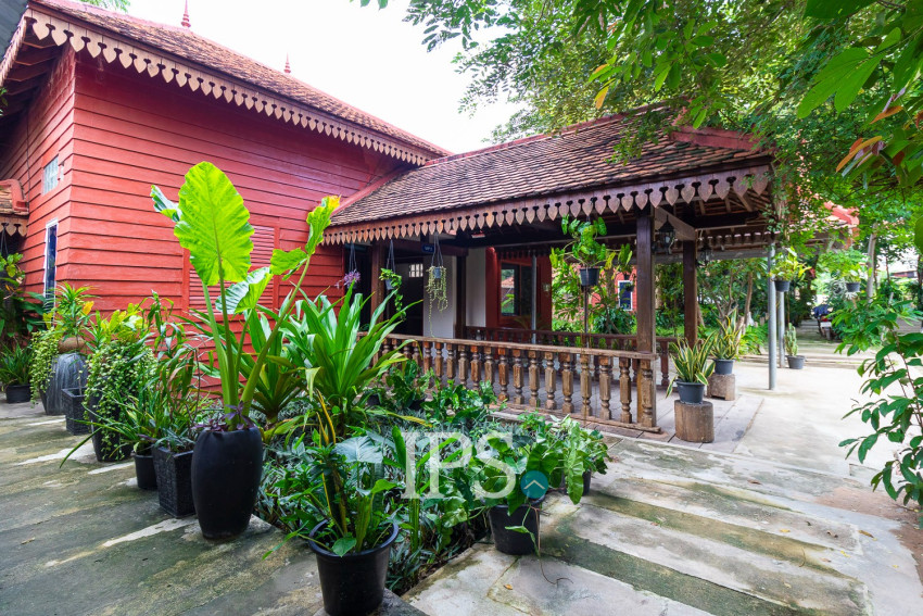 1 Bedroom Compound Wooden House For Rent - Svay Dangkum, Siem Reap