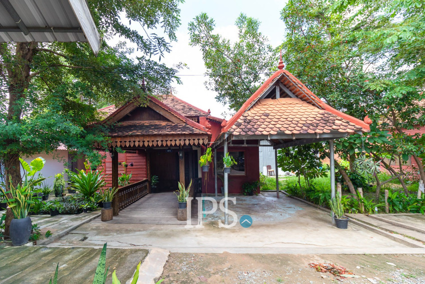 1 Bedroom Compound Wooden House For Rent - Svay Dangkum, Siem Reap