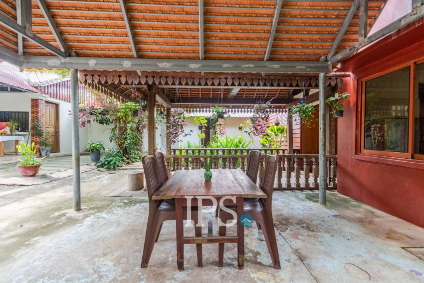 1 Bedroom Compound Wooden House For Rent - Svay Dangkum, Siem Reap