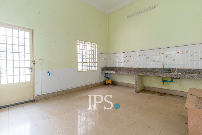 4 Bedroom Flat For Sale - Kouk Chak, Siem Reap