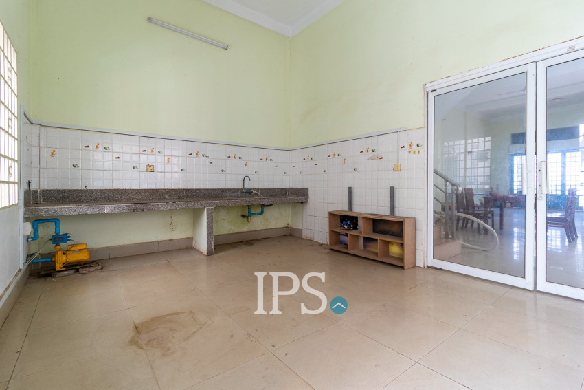 4 Bedroom Flat For Sale - Kouk Chak, Siem Reap