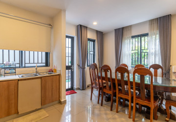 4 Bedroom Link Villa For Rent - Borey Chip Mong  598, Chrang Chamres,  Phnom Penh thumbnail