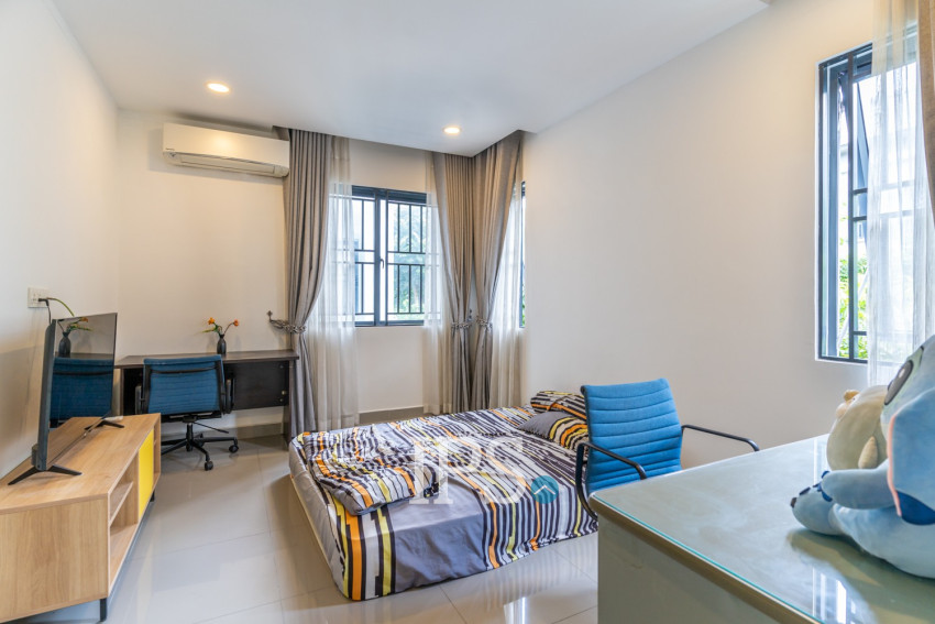 4 Bedroom Link Villa For Rent - Borey Chip Mong  598, Chrang Chamres,  Phnom Penh