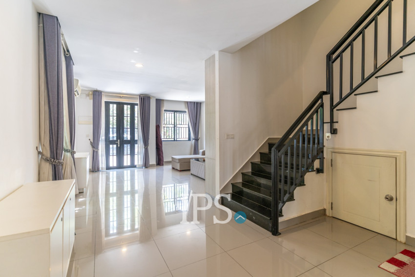 4 Bedroom Link Villa For Rent - Borey Chip Mong  598, Chrang Chamres,  Phnom Penh