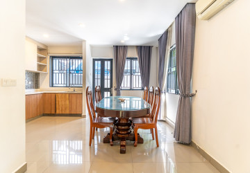 4 Bedroom Link Villa For Rent - Borey Chip Mong  598, Chrang Chamres,  Phnom Penh thumbnail
