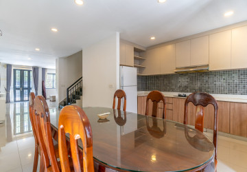 4 Bedroom Link Villa For Rent - Borey Chip Mong  598, Chrang Chamres,  Phnom Penh thumbnail