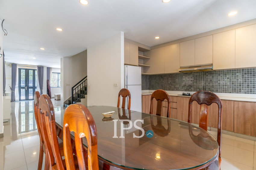 4 Bedroom Link Villa For Rent - Borey Chip Mong  598, Chrang Chamres,  Phnom Penh