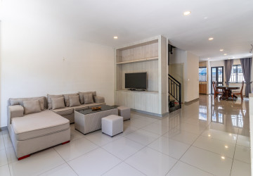 4 Bedroom Link Villa For Rent - Borey Chip Mong  598, Chrang Chamres,  Phnom Penh thumbnail