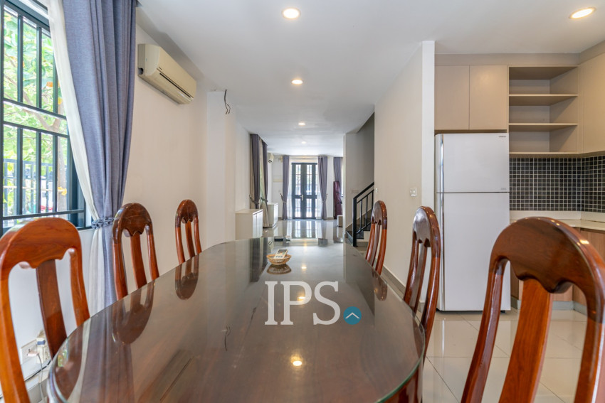 4 Bedroom Link Villa For Rent - Borey Chip Mong  598, Chrang Chamres,  Phnom Penh