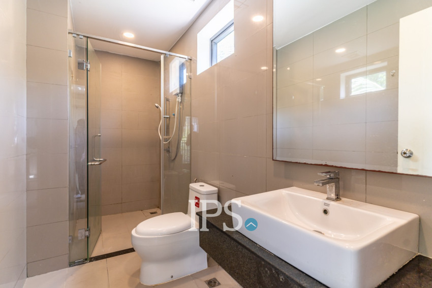 4 Bedroom Link Villa For Rent - Borey Chip Mong  598, Chrang Chamres,  Phnom Penh