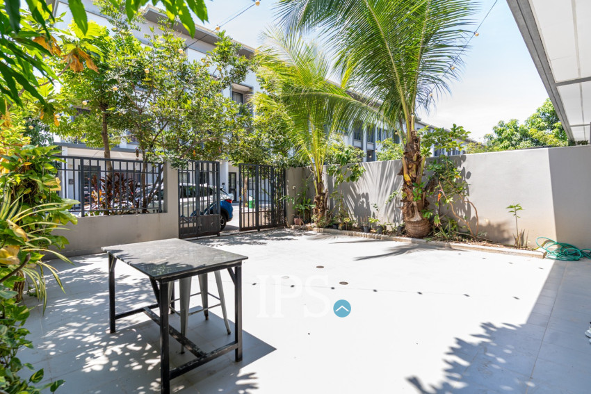 4 Bedroom Link Villa For Rent - Borey Chip Mong  598, Chrang Chamres,  Phnom Penh