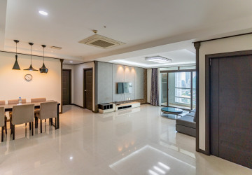 8th Floor 3 Bedroom Condo For Sale - De Castle Royal, BKK1, Phnom Penh thumbnail